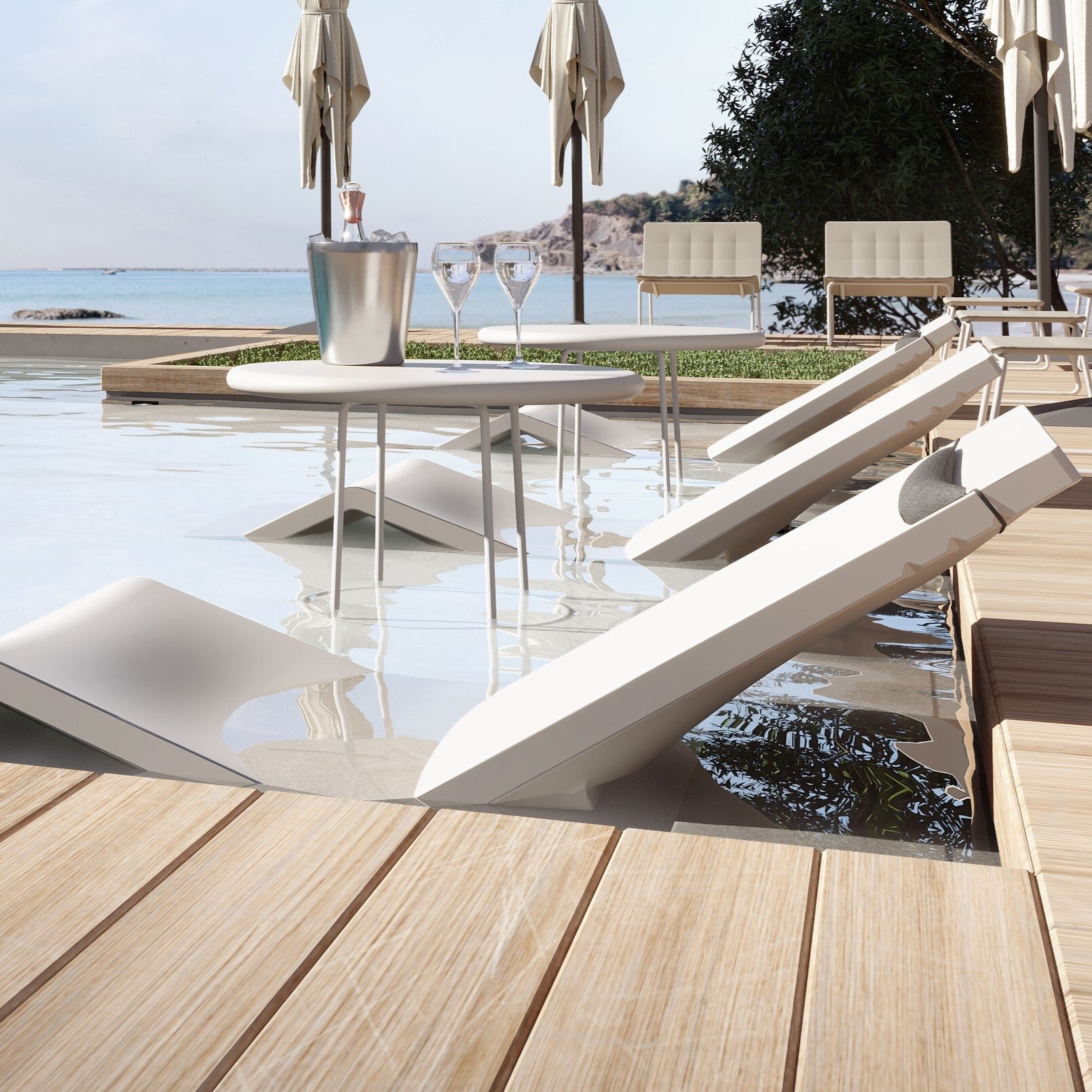 Aqua Lounger Bed by Serralunga Furniture Lounge